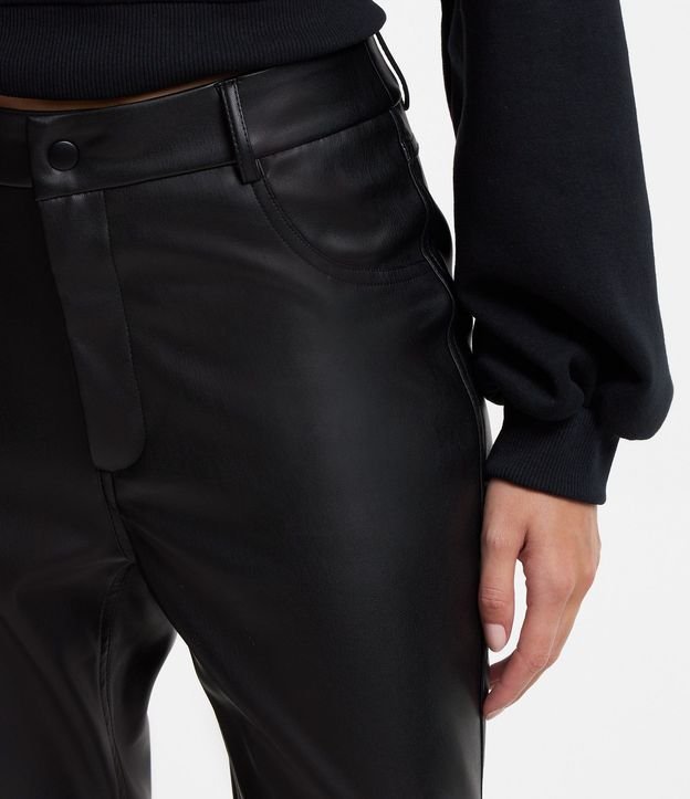 Pantalón Skinny en PU con Bolsillos Fake 4