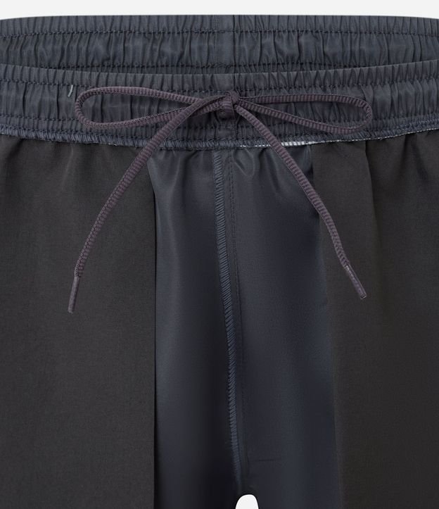 Bermuda Deportiva Básica con Cintura Elástica y Red Lateral 7