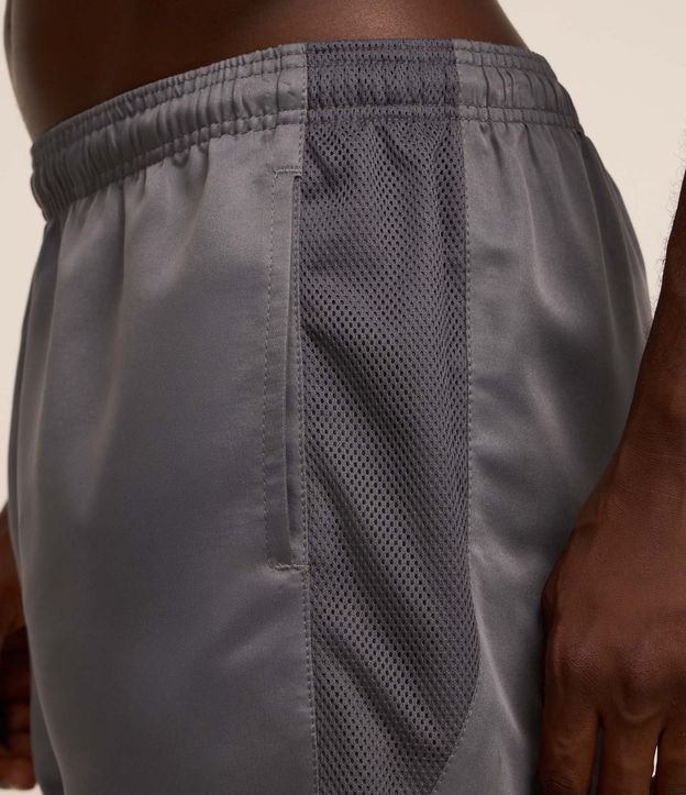 Bermuda Deportiva Básica con Cintura Elástica y Red Lateral 3