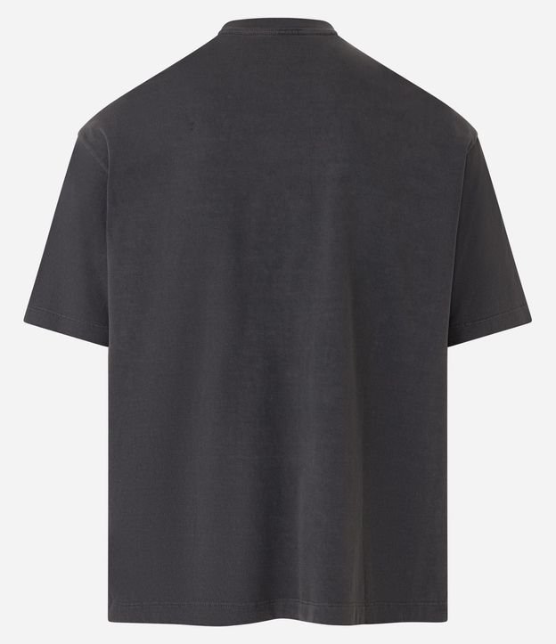 Remera Boxy en Algodón Desteñido con Cuello Alto 10