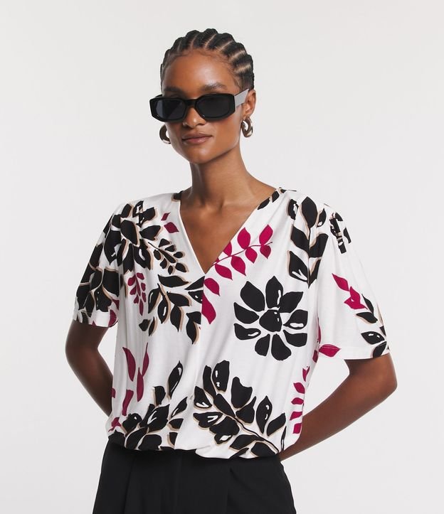 Blusa en Viscosa con Manga Abullonada y Estampado Follajes y Flores
