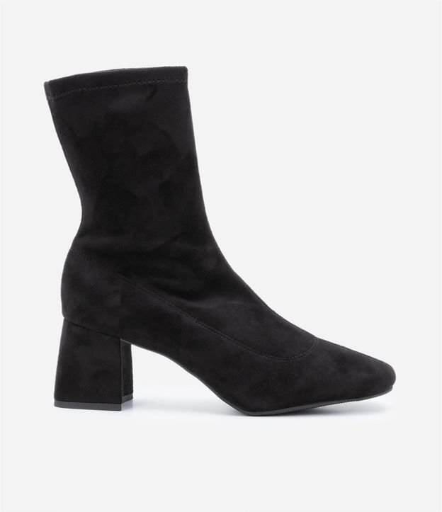 Bota con Caña Corta y Punta Cuadrada