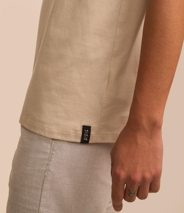 Musculosa en Algodón con Cuello Redondo y Tag en el Bajo 4