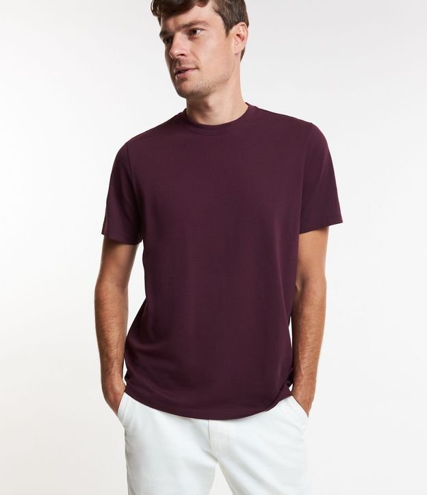 Remera Casual en Algodón con Cuello Redondo