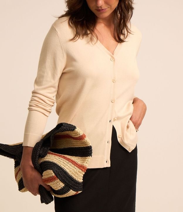 Cardigan en Viscosa con Cierre en Botones 5