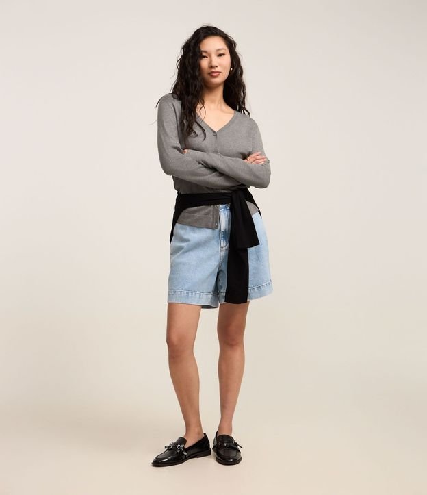 Cardigan en Viscosa con Cierre en Botones 2