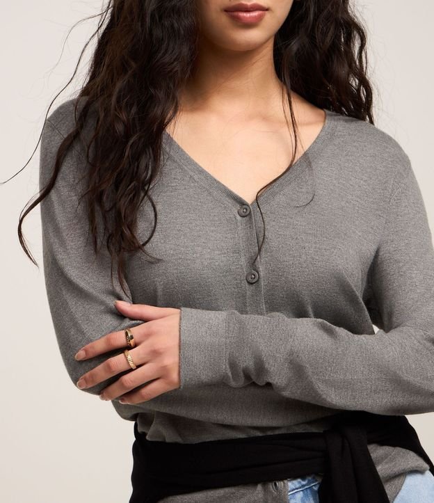 Cardigan en Viscosa con Cierre en Botones 3