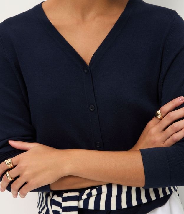 Cardigan en Viscosa con Cierre en Botones 4