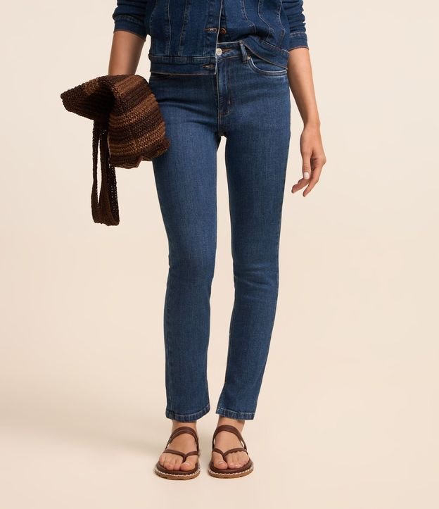 Pantalón Slim en Jeans con Abertura en el Bajo 3
