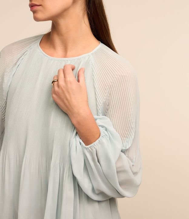 Blusa en Crepé con Textura Plegada 4