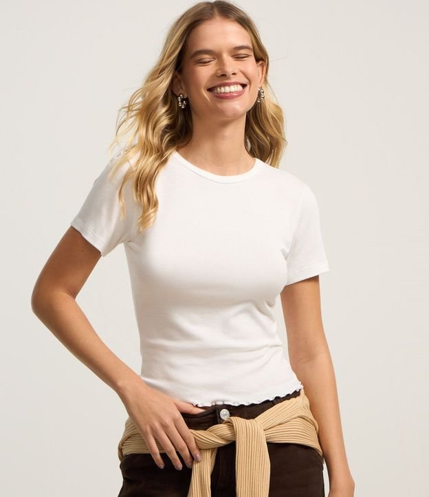Blusa en Viscosa Texturizada con Bajo Ondulado 3