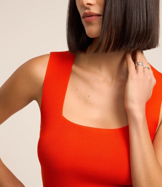 Blusa Cropped en Punto con Escote Cuadrado 3