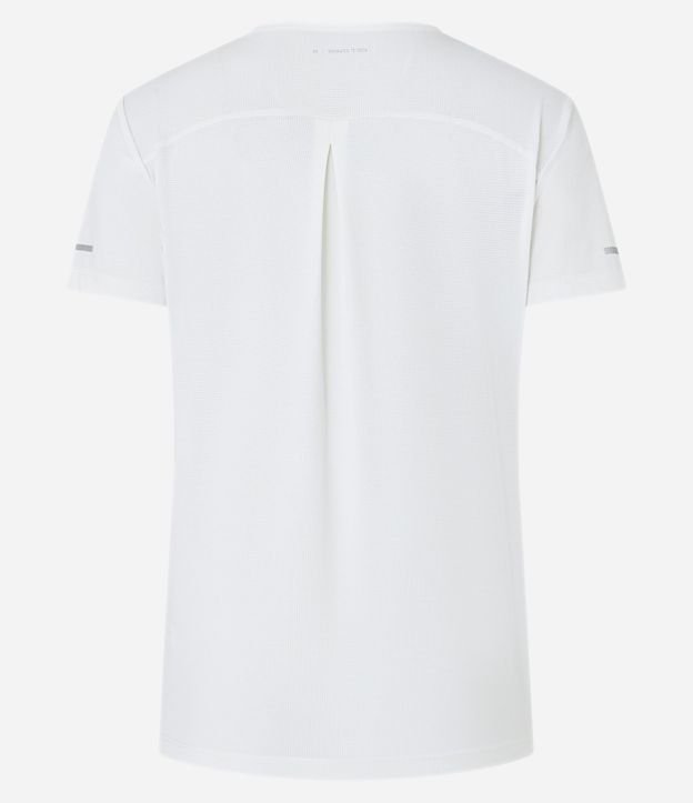 Remera Deportiva Texturizada con Detalle Reflectante 6