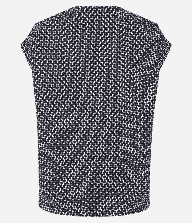 Blusa en Crepé con Detalle en el Hombro y Estampa Geométrica 8