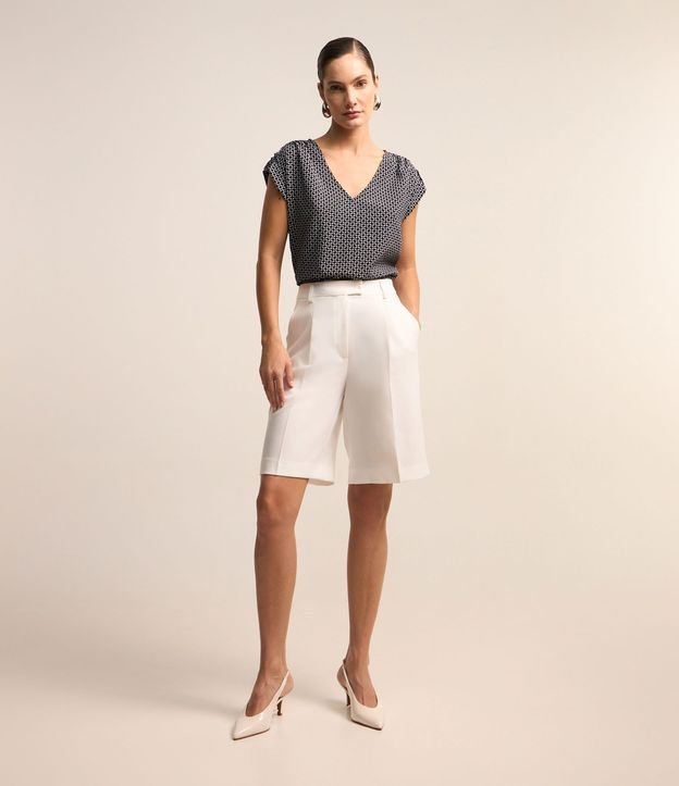 Blusa en Crepé con Detalle en el Hombro y Estampa Geométrica 2