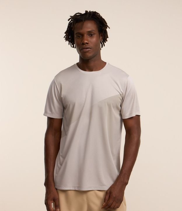 Remera Deportiva con Tecnologia Dry y Protección UV 1
