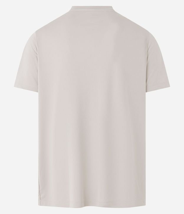 Remera Deportiva con Tecnologia Dry y Protección UV 6
