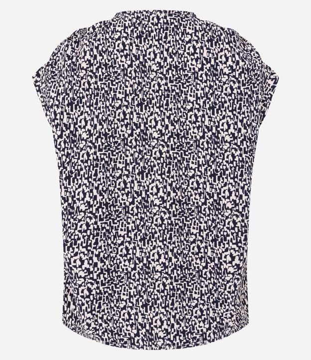 Blusa en Crepé con Escote V y Detalle de Botones en el Hombro 7