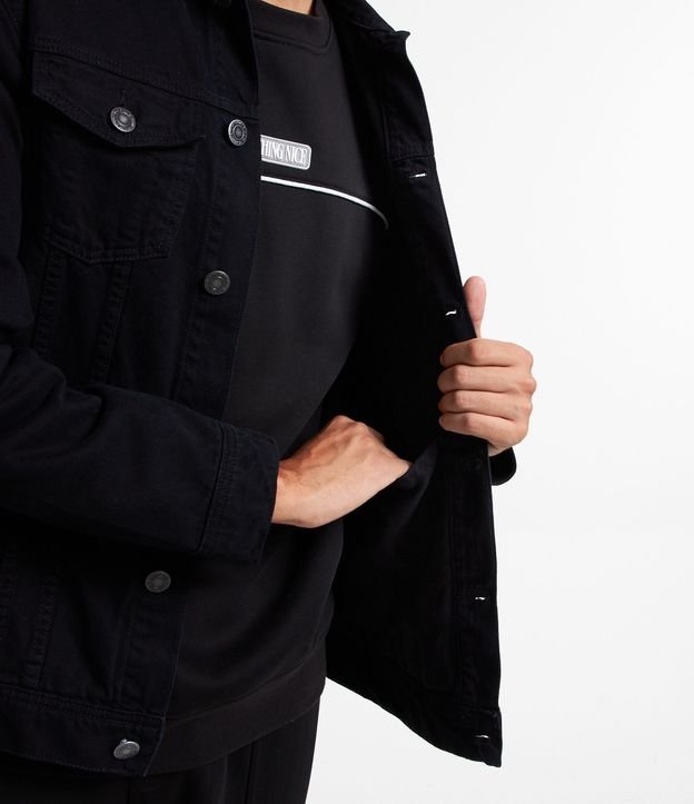 Campera Trucker Regular en Sarga con Recortes 6