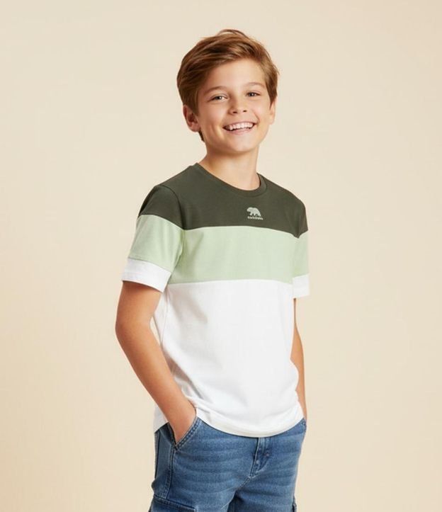 Remera Infantil con Estampa California y Recortes Texturizados - Talle 5 a 14 años