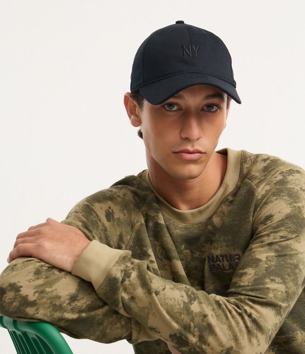 Gorra Ala Curva en Sarga con Bordado NY
