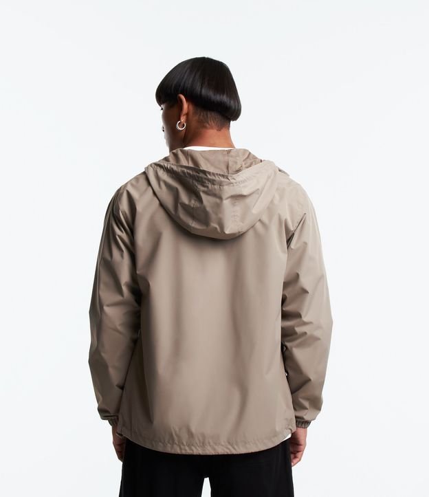 Campera Rompevientos con Capucha y Bolsillo con Cierre 8
