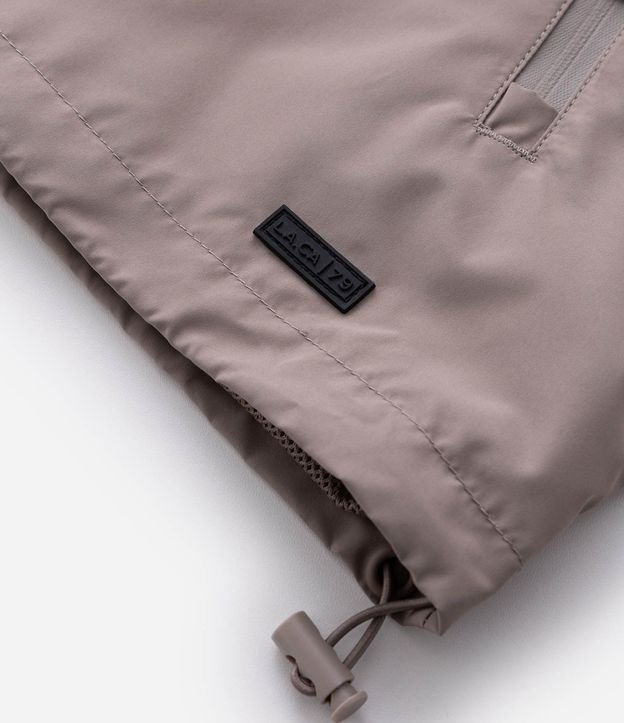 Campera Rompevientos con Capucha y Bolsillo con Cierre 13