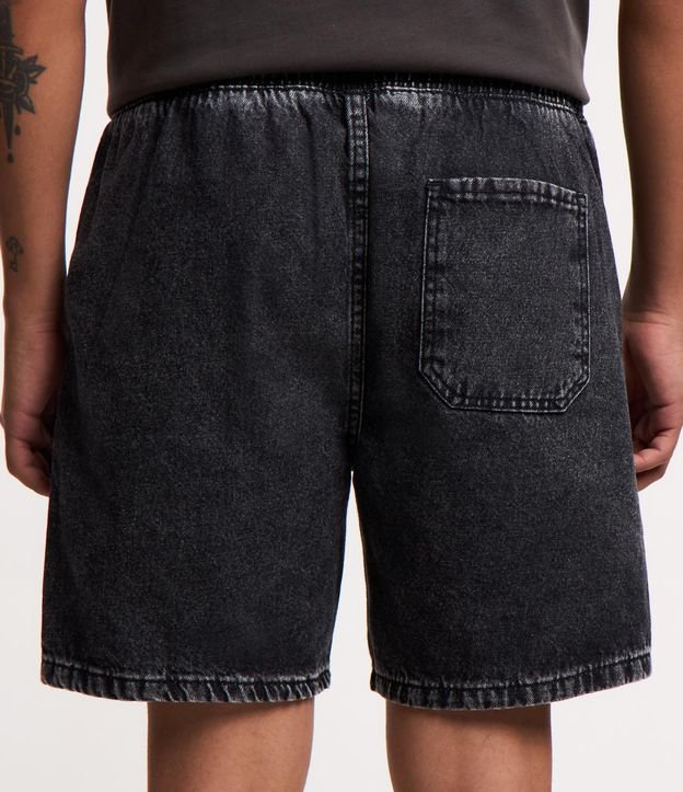 Bermuda Jeans con Cintura Elástica Bolsillos y Tag Aplicado