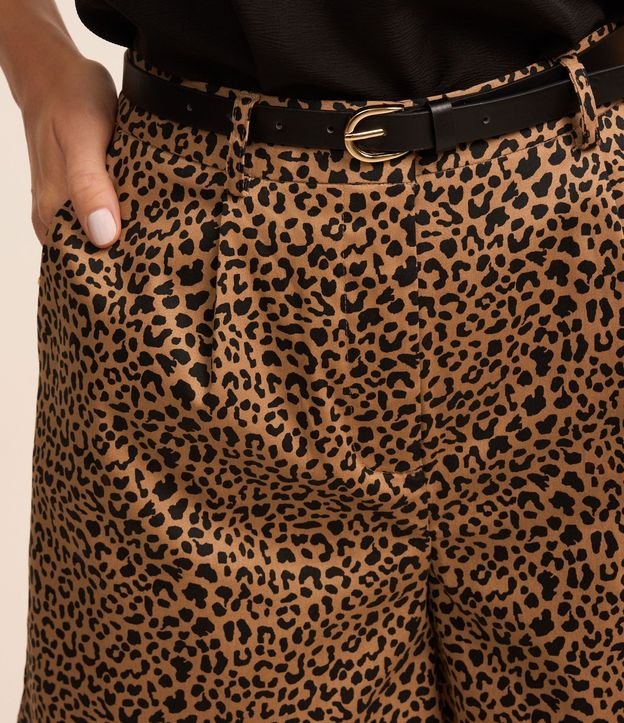 Short Alfaiatado con Cinturón Estrecho y Estampa de Leopardo 4