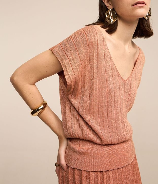 Blusa en Viscosa Plisada con Hilo Metalizado 5