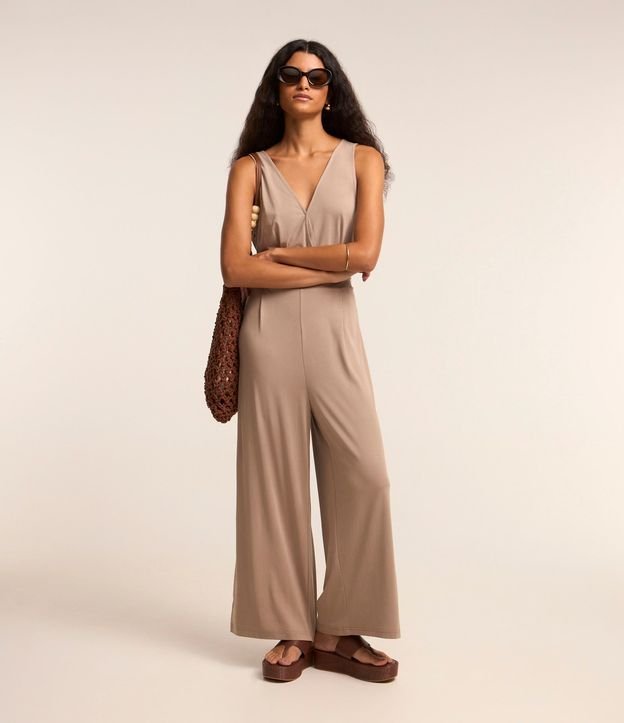 Mono Pantalona en Viscosa con Escote Traspasado 2