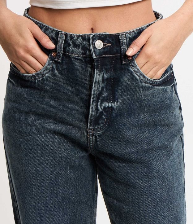 Pantalón Recto en Jeans con Bolsillos 4