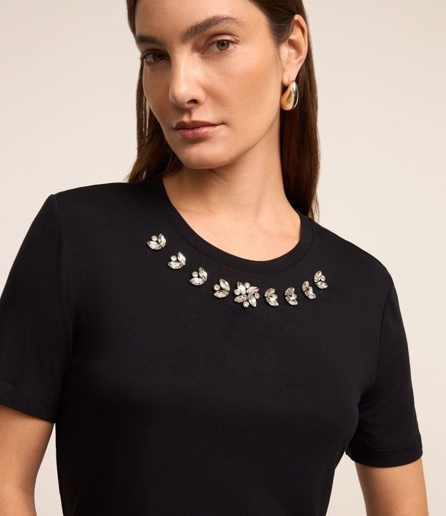 Blusa en Viscosa con Brillo Floral en el Cuello