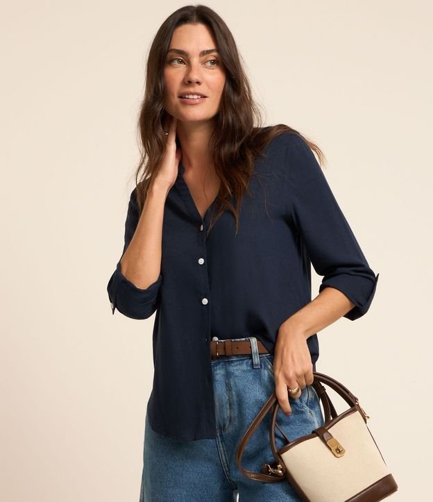 Camisa en Viscolino con Escote V 4