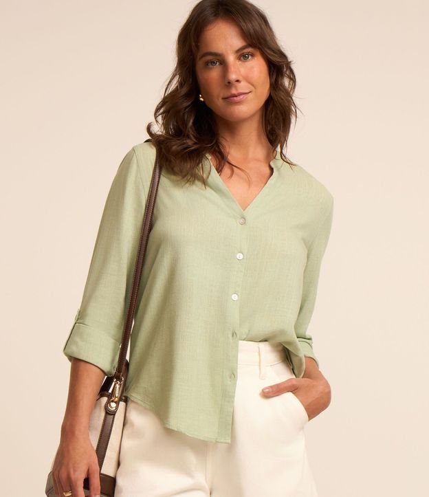 Camisa en Viscolino con Escote V