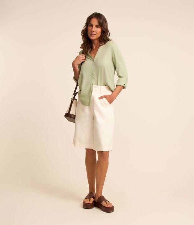 Camisa en Viscolino con Escote V 2