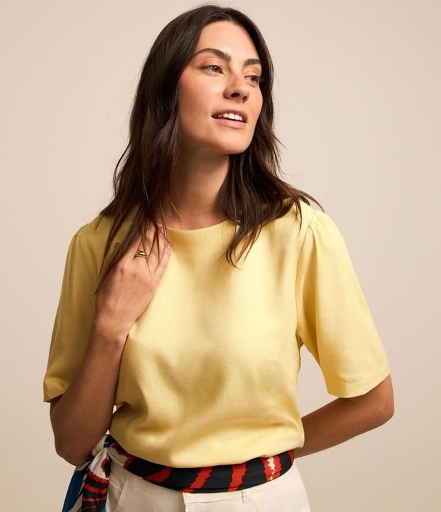 Blusa en Viscolino con Manga Abullonada