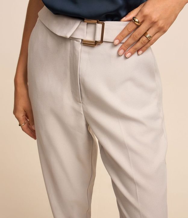 Pantalón Recto Sastrería con Cinturón de Hebilla Metalizada 4