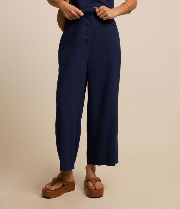 Pantalón Pantacourt en Viscosa con Botones Delanteros 3