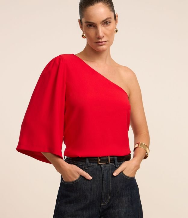 Blusa Hombro Único en Crepé con Manga Abullonada