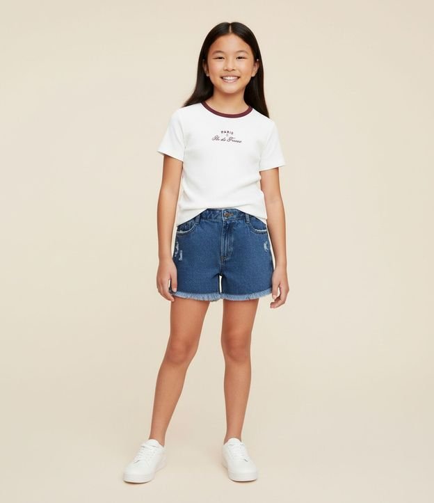 Short Infantil en Jeans con Ruedo Deshilachado - Talle 5 a 10 años