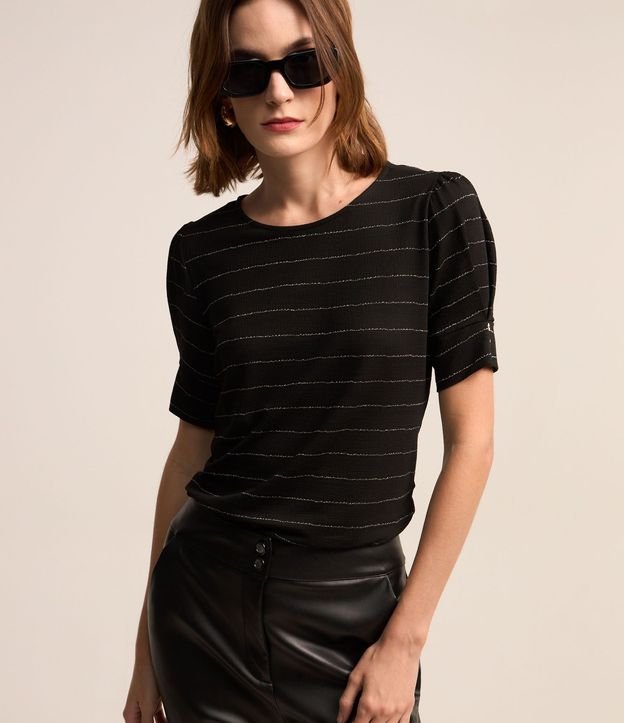 Blusa en Viscosa con Estampado Rayado en Hilo Metalizado 2