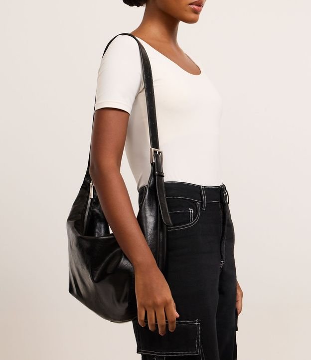 Bolso Hobo Grande con Correa Ajustable 1