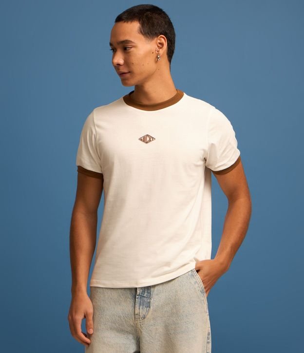 Remera Baby Tee en Algodón con Tag Gomosa 5