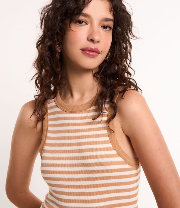 Vestido Midi en Rib Rayada 4