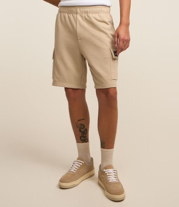 Bermuda en Tela French Terry con Bolsillo Cargo 3