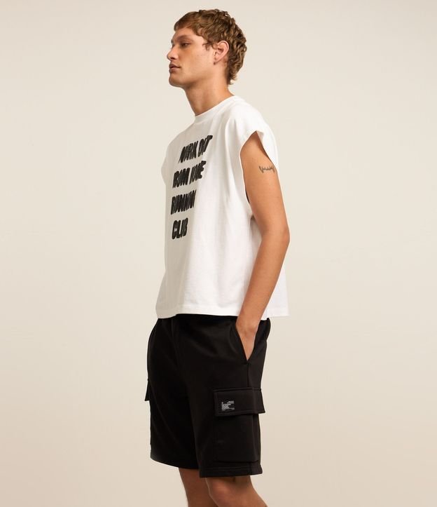 Bermuda en Tela French Terry con Bolsillo Cargo 2