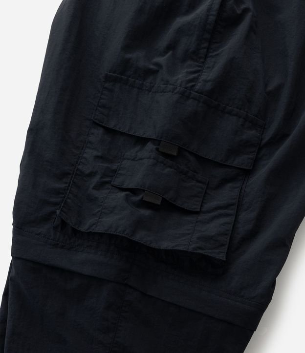 Pantalón Paper Touch Vira Bermuda con Puxador en la Parte Baja 16