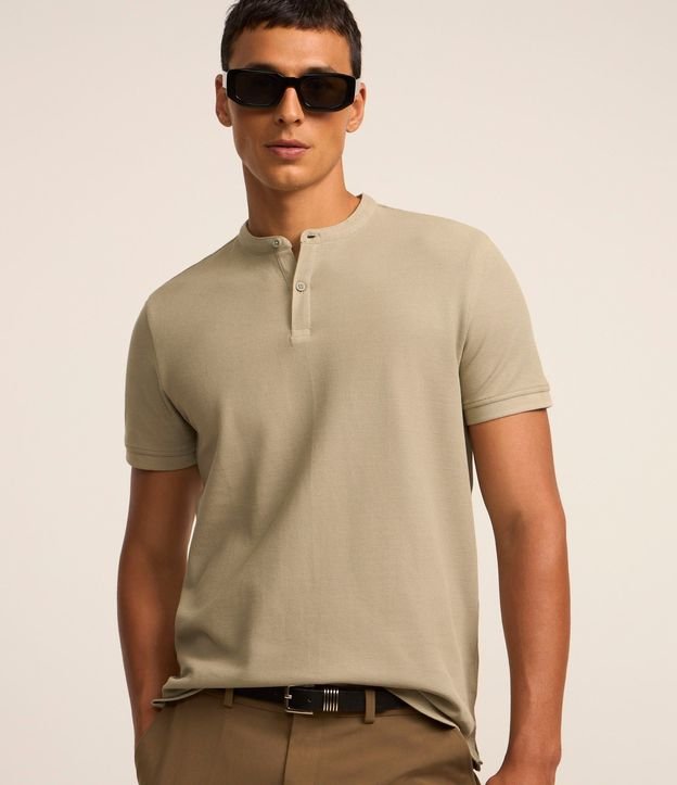 Camisa Polo Slim en Piquet Texturizado con Cuello Polo