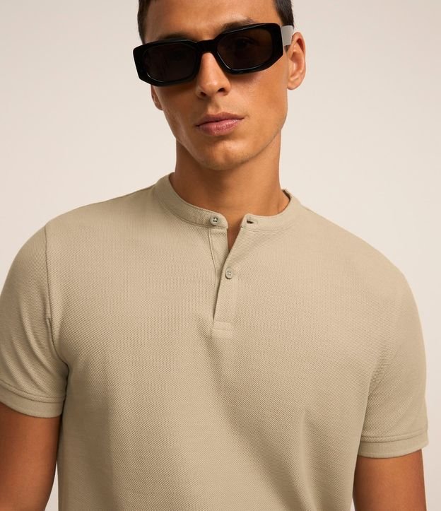 Camisa Polo Slim en Piquet Texturizado con Cuello Polo 3